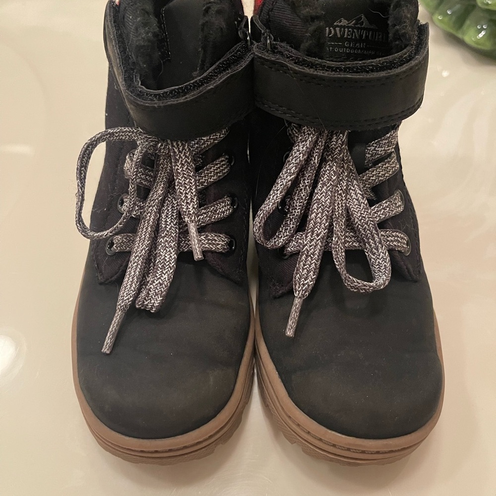 Carter’s Cali 2 Black & Red Plaid Boot size 11